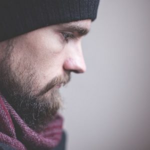 Beveger meg sakte rundt i bakgrunnen, går og sier noe iblant, men ingen avanserte resonnementer. Går hjem kl 23, og kjøper kebab mmmhh